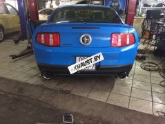 Ford mustang v6 4.0L